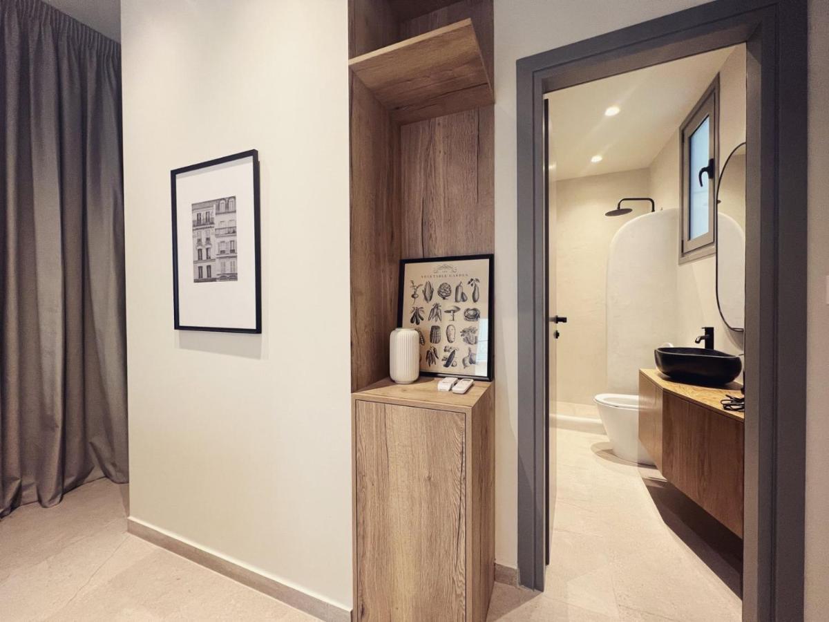 Luxurious Wooden Detail Flat In City Center Chalkís Kültér fotó